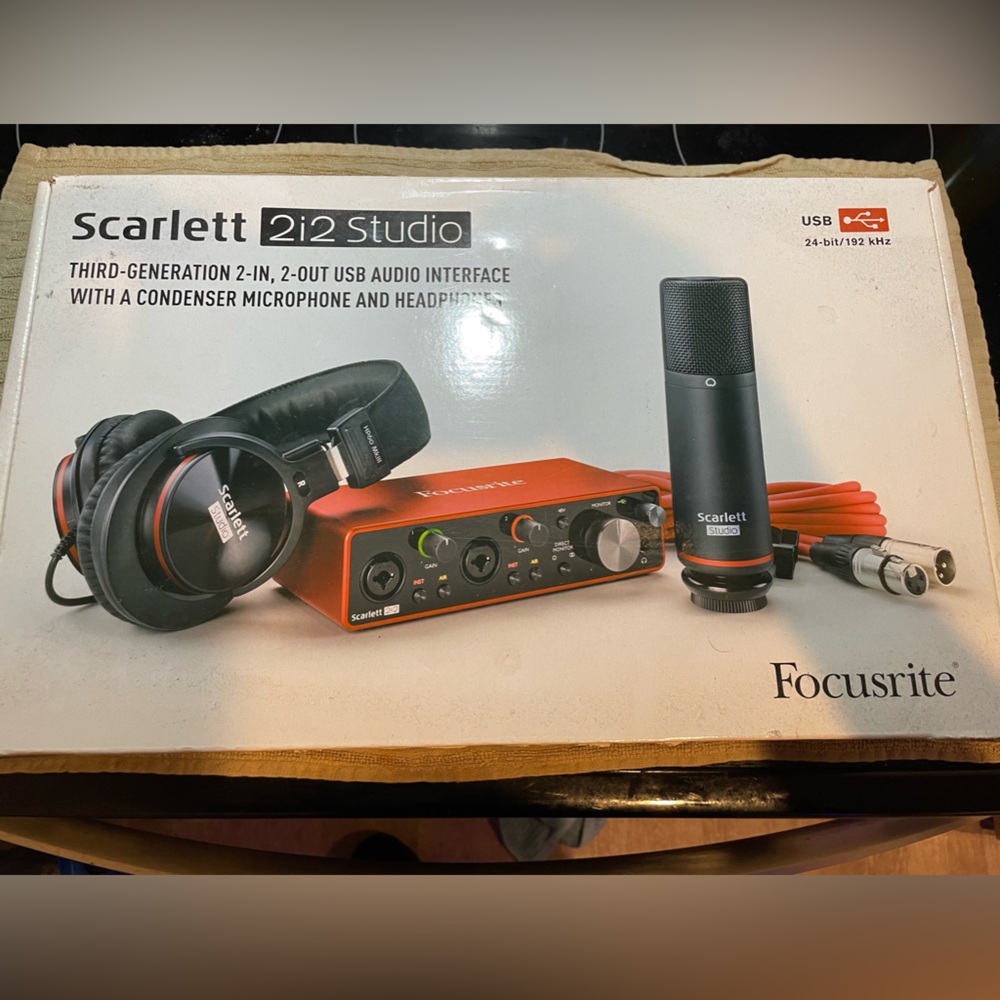 Scarlett 2i2 studio